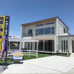 おかげさまで、オープン一周年　　新島モデルハウスの詳細へ